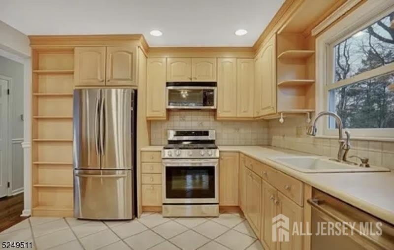 10 Cedar Street – photo 4