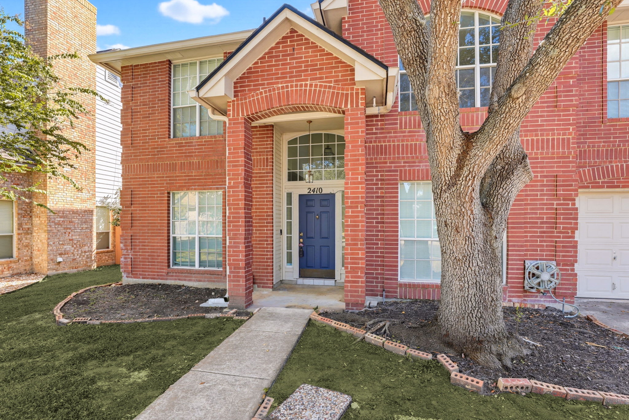 2410 Burning Trail Street – photo 3