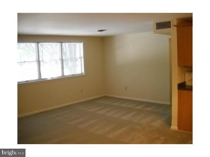 203-102 GALE Street – photo 3