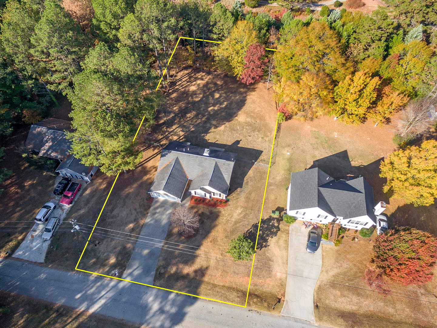 Cute Ranch Beauty in Covington, Fenced Back yard: Granite counter tops – photo 4