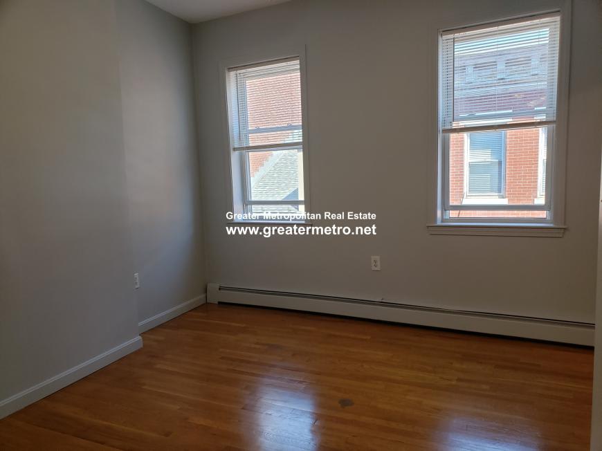 40 North Bennet St. – photo 4