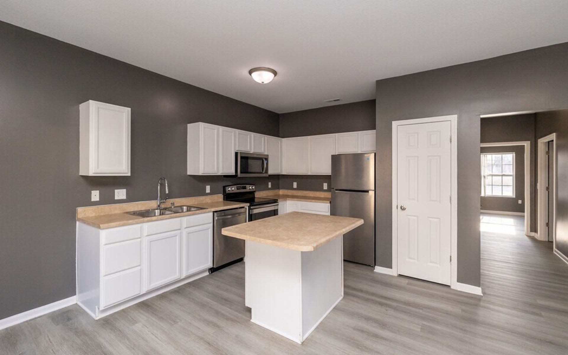Bluffton Park Apartments – photo 1