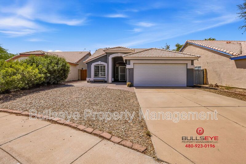 23424 N 42nd Drive – photo 2