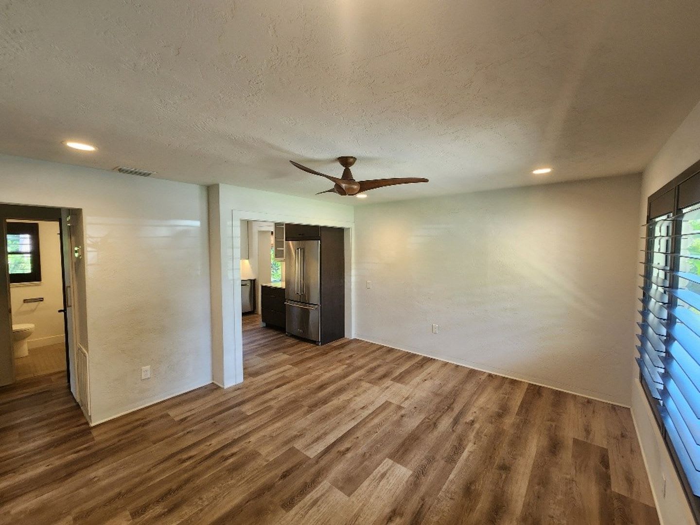 Charming 2 Bed 1 1/2 Bath Beachside Home – photo 4