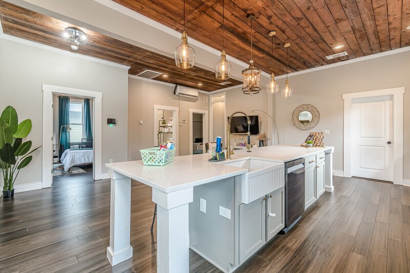 1022 Nolan Street – photo 3