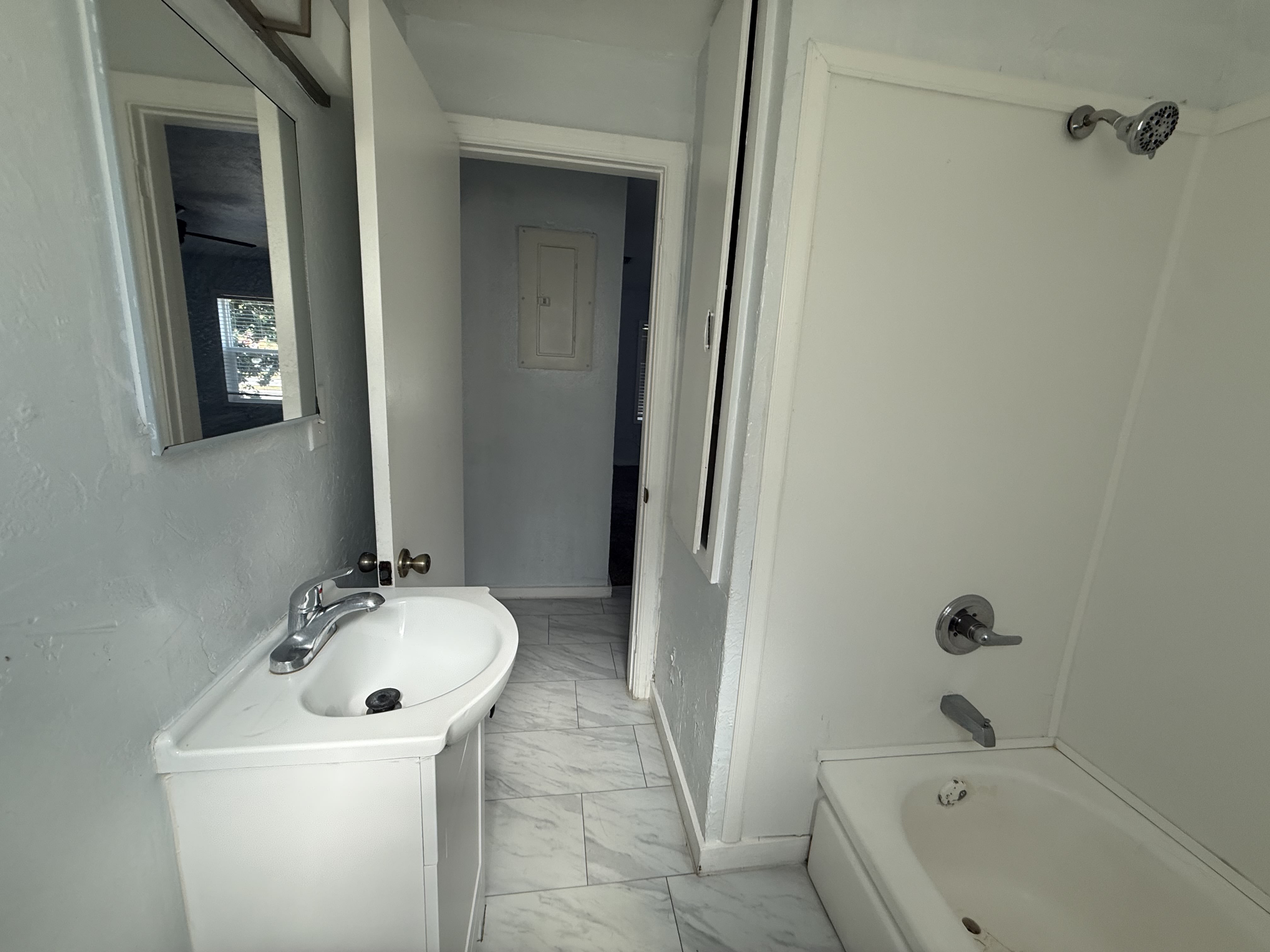 229 Troy St Ne – photo 1