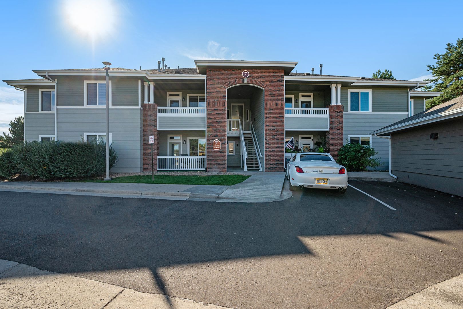 3-Bedroom Condo – photo 1