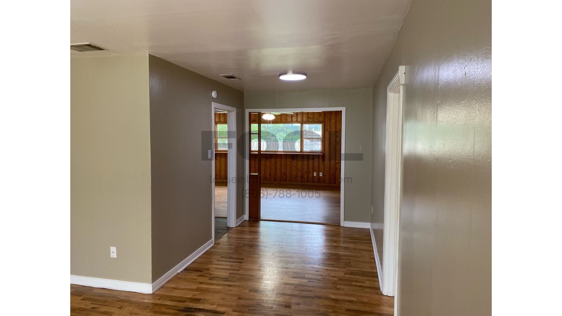 Large 2 1 1 In Tech Terrace 3112 33Rd Street – photo 2