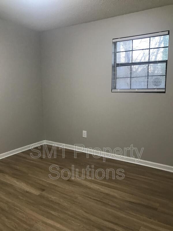 2509 Green Oaks Court Southeast – photo 5