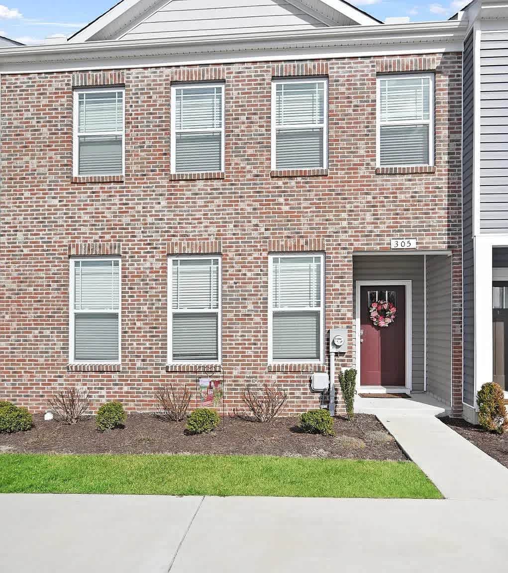 305 Stream Valley Court – photo 1
