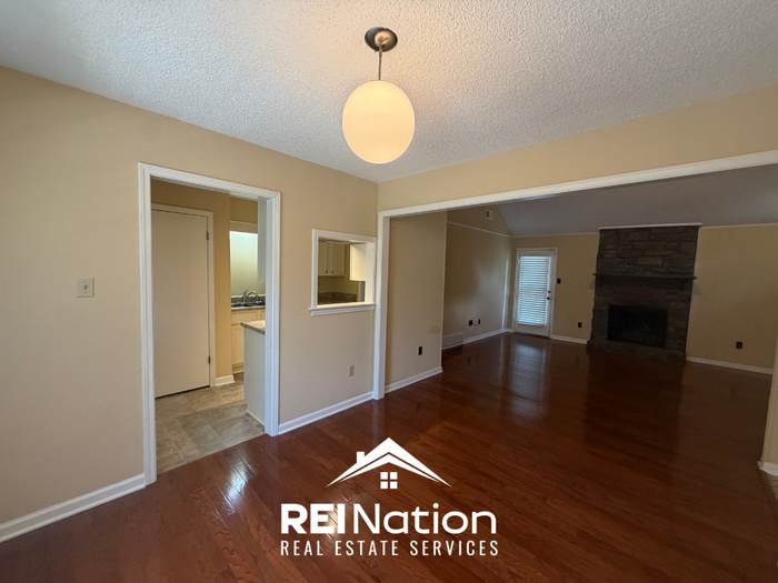 5989 Pebblehill Drive – photo 5