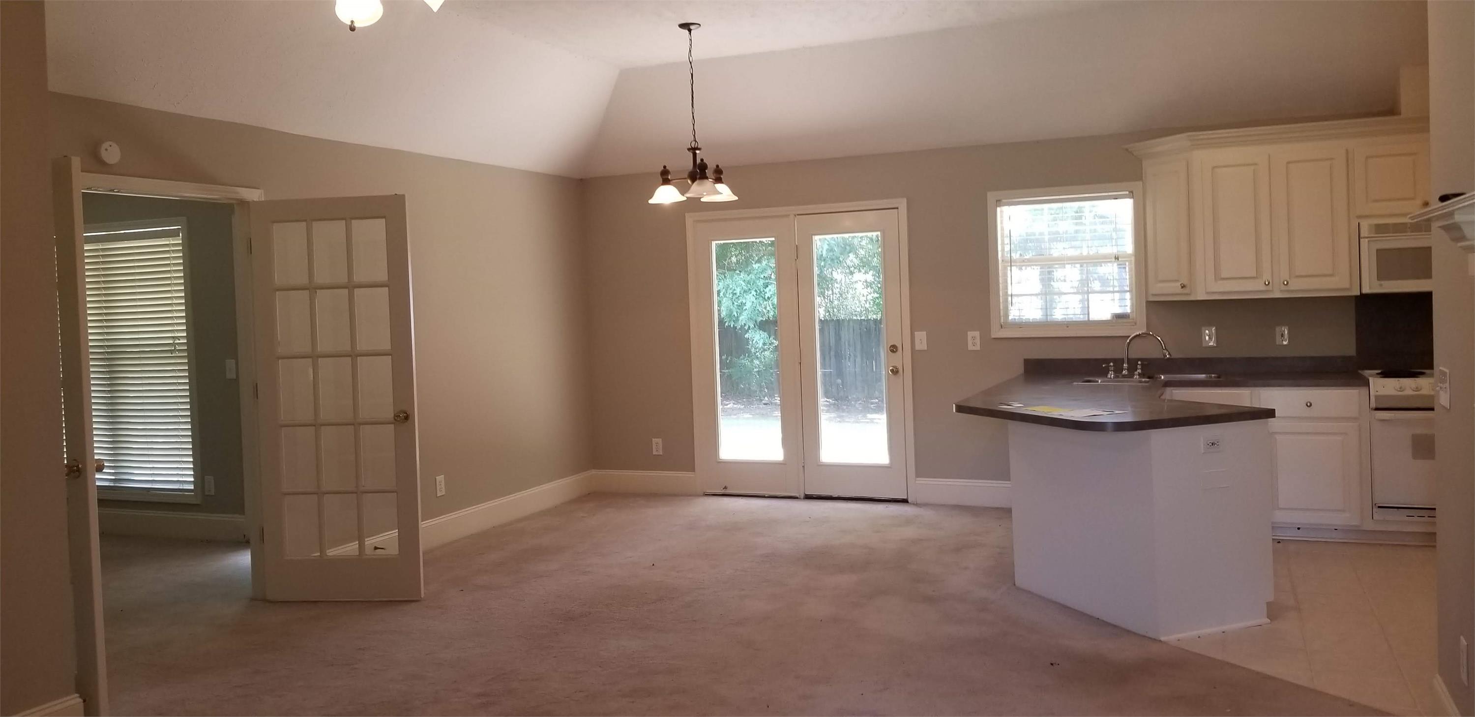 124 Hunters Row – photo 5