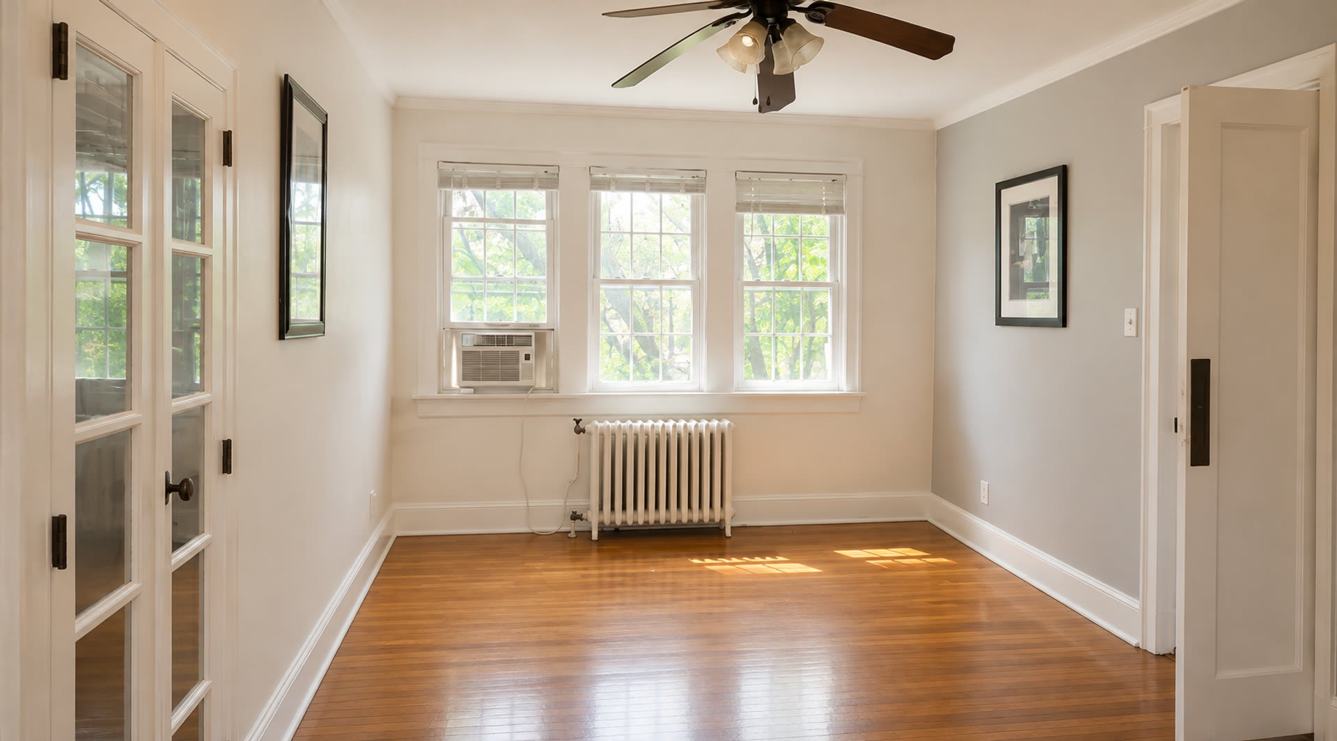 Bright Studio Steps to Quincy Center – Huge Walk-In Closet, Heat & Hot Water Included! – photo 2