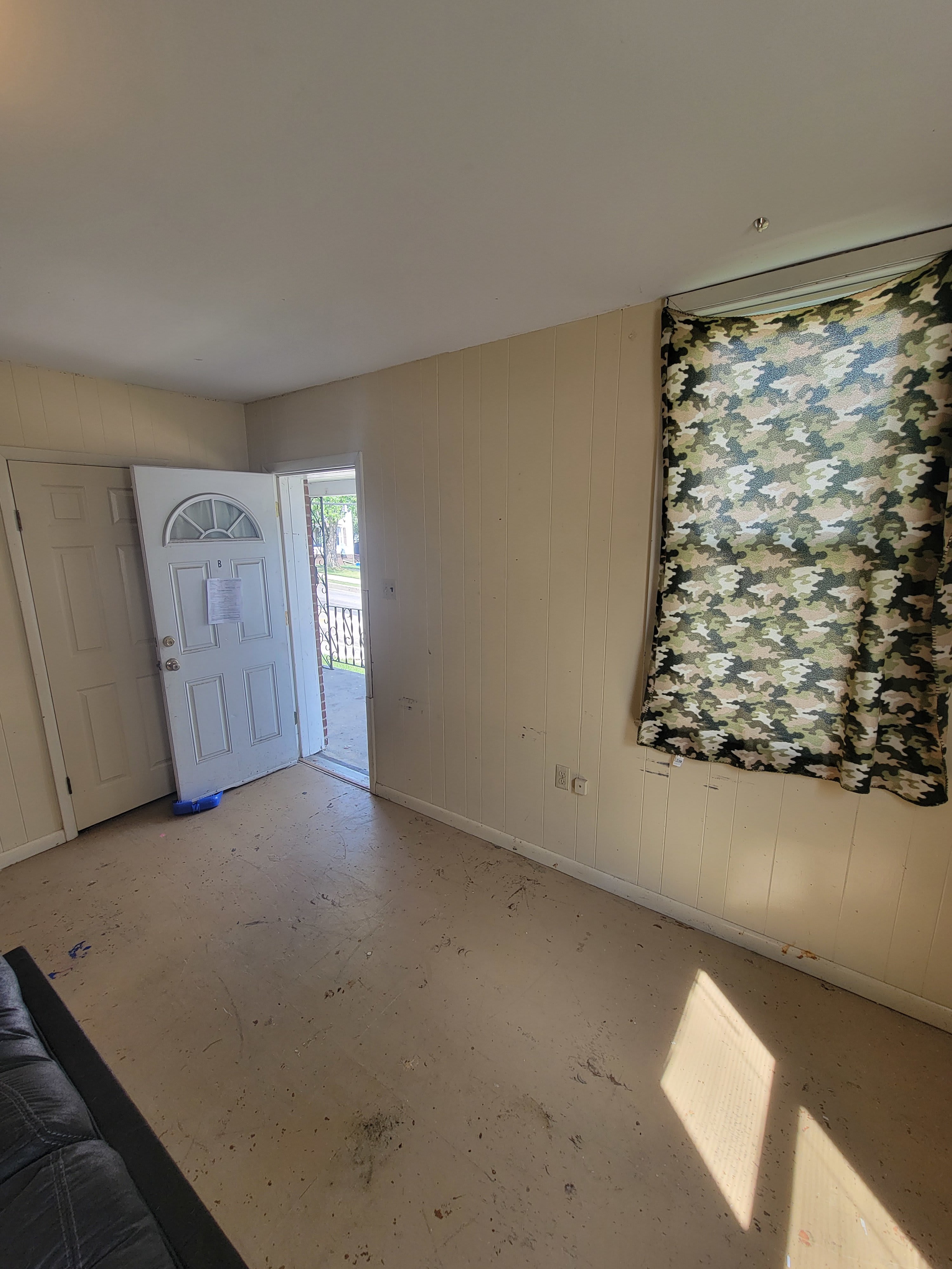 127 Center St – photo 3