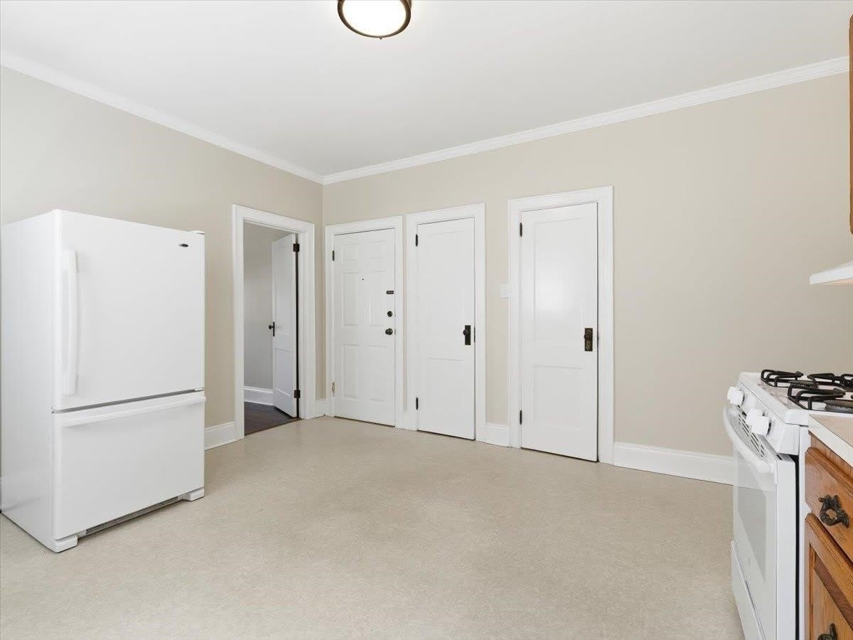 73 NEWMAN AVE – photo 3