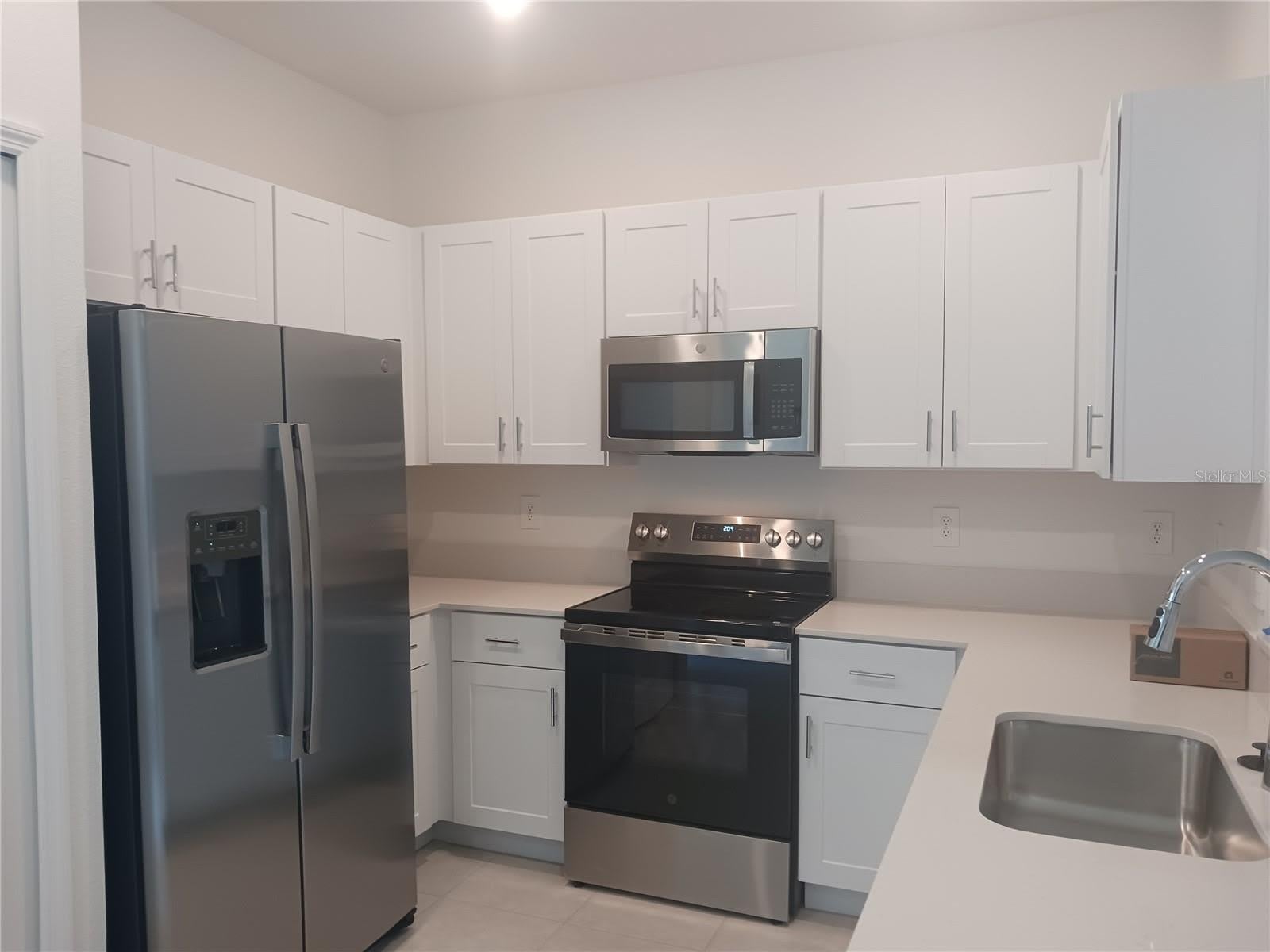 8607 TROPICAL AIRE Lane – photo 3