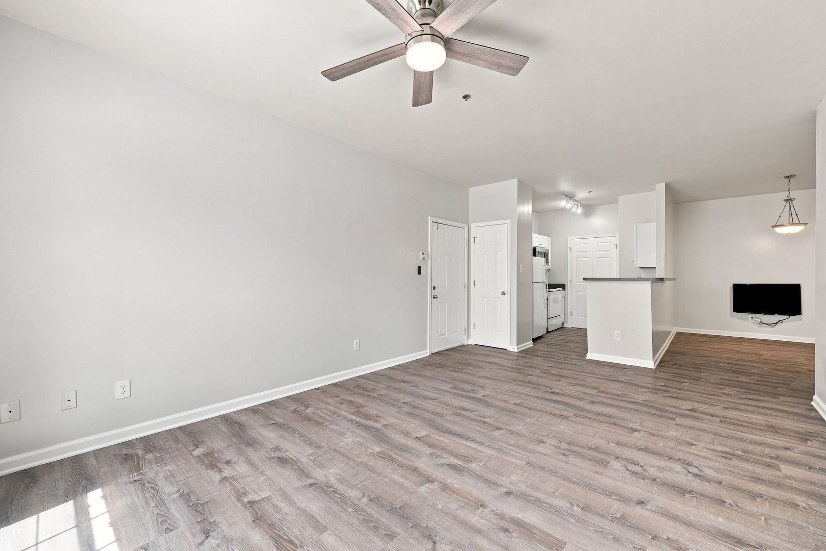 Riverbend Condominiums — 270 Riverbend Dr, Unit 2D, Charlottesville, VA 22911 – photo 5