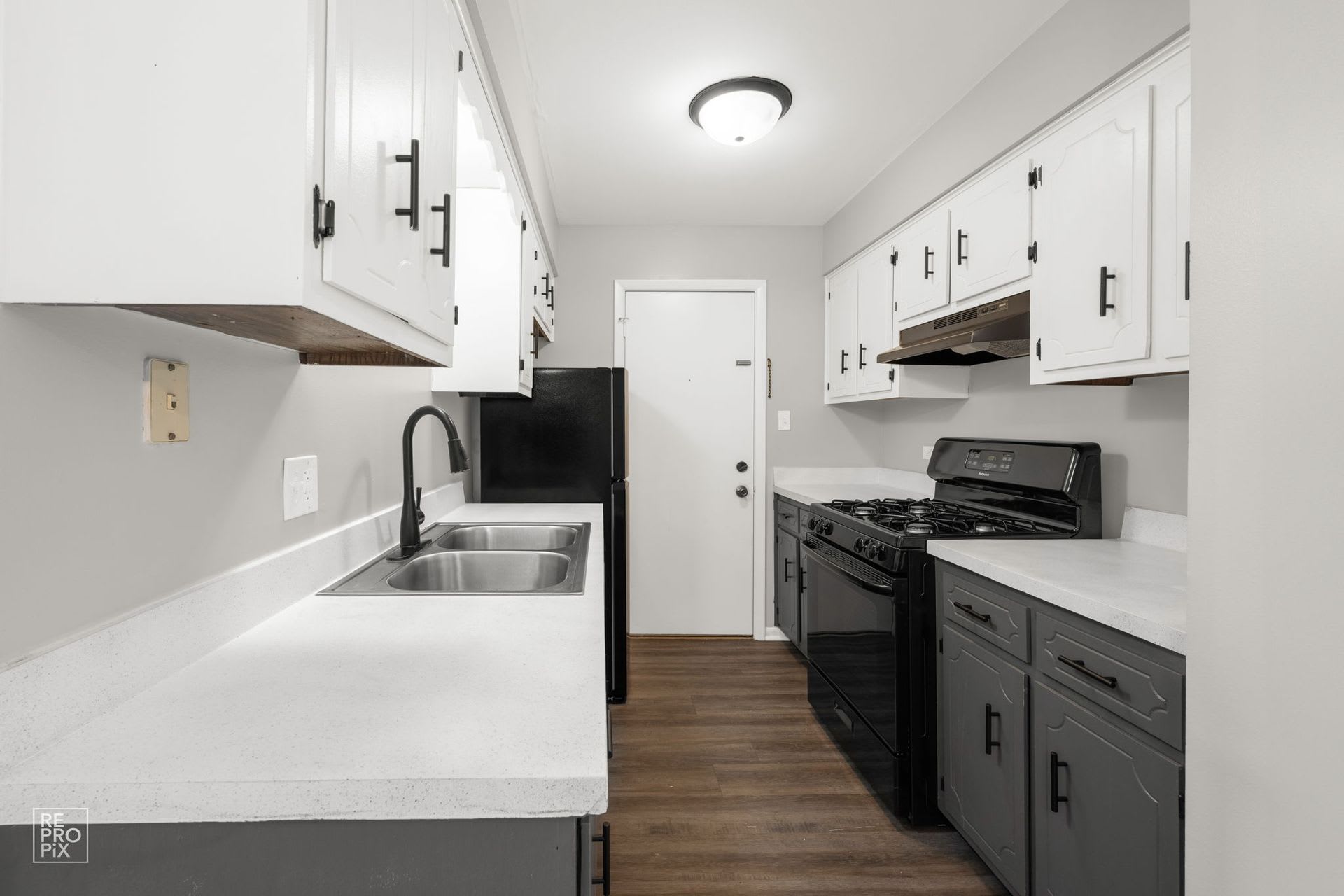 Woodland Court Apartments – photo 2