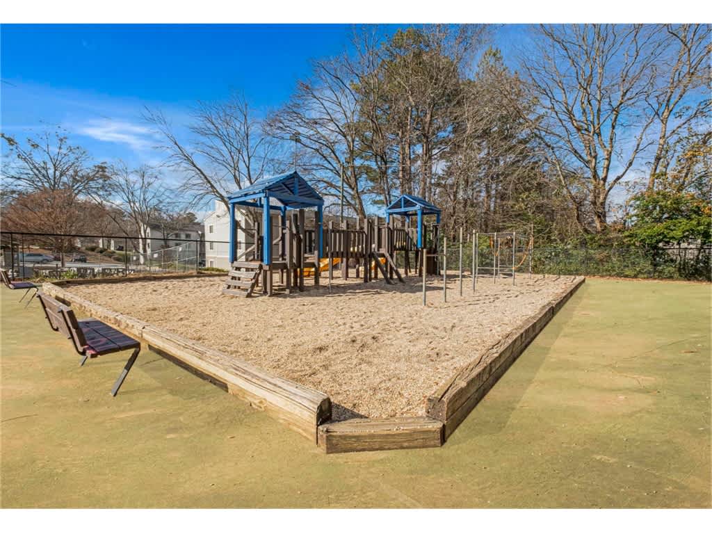 Springdale Glen Apartment Homes – photo 3