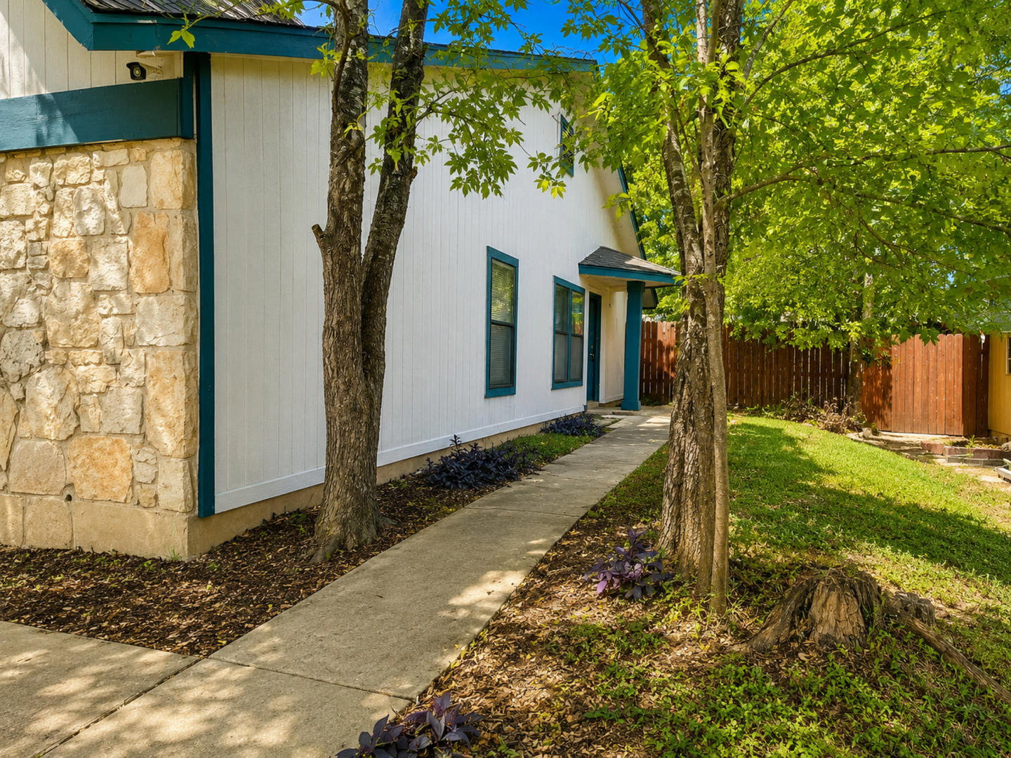 Move-In Special. ½ off the first full month's rent with a 12-month lease. – photo 4