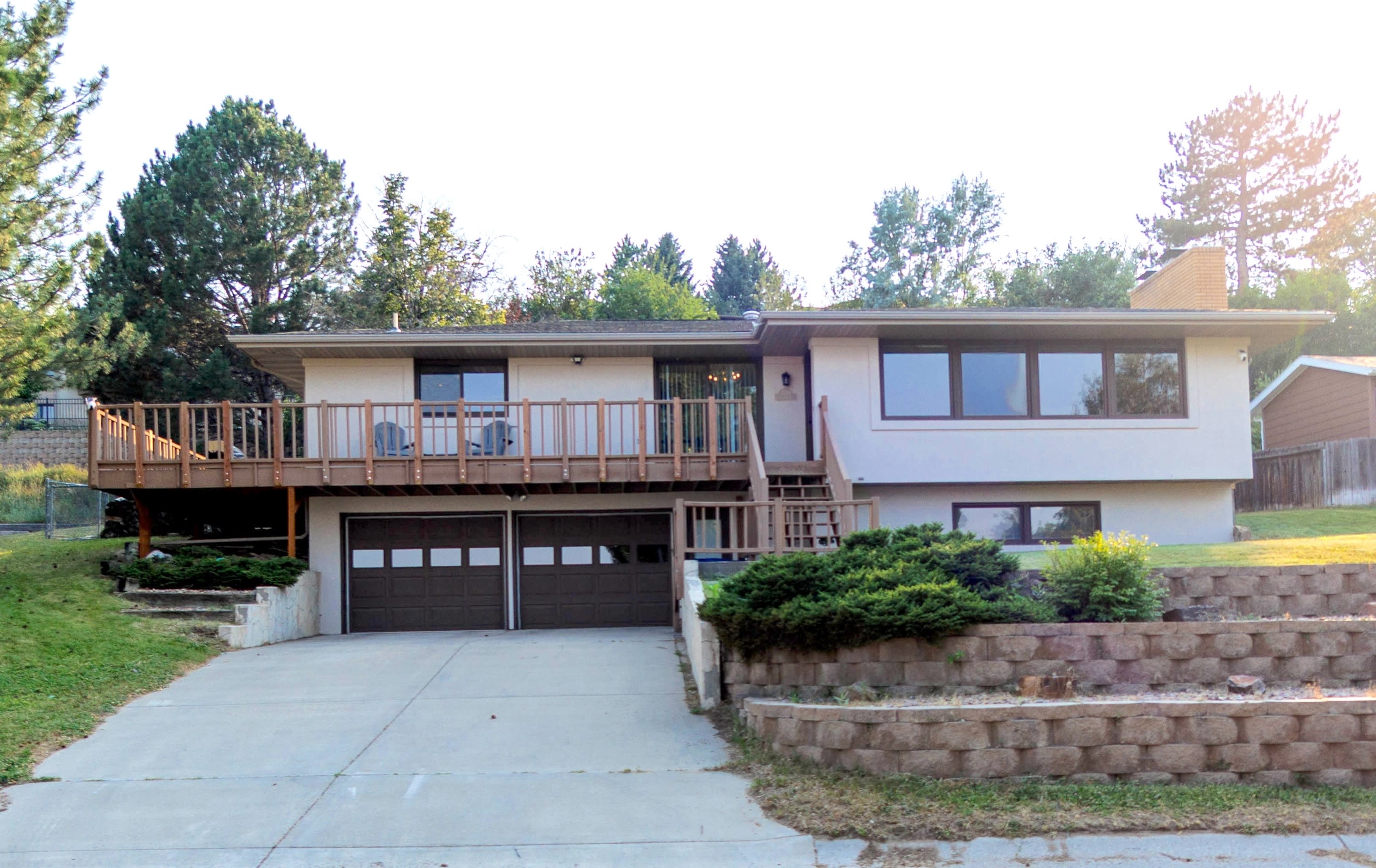 2750 Greenbriar Drive – photo 1
