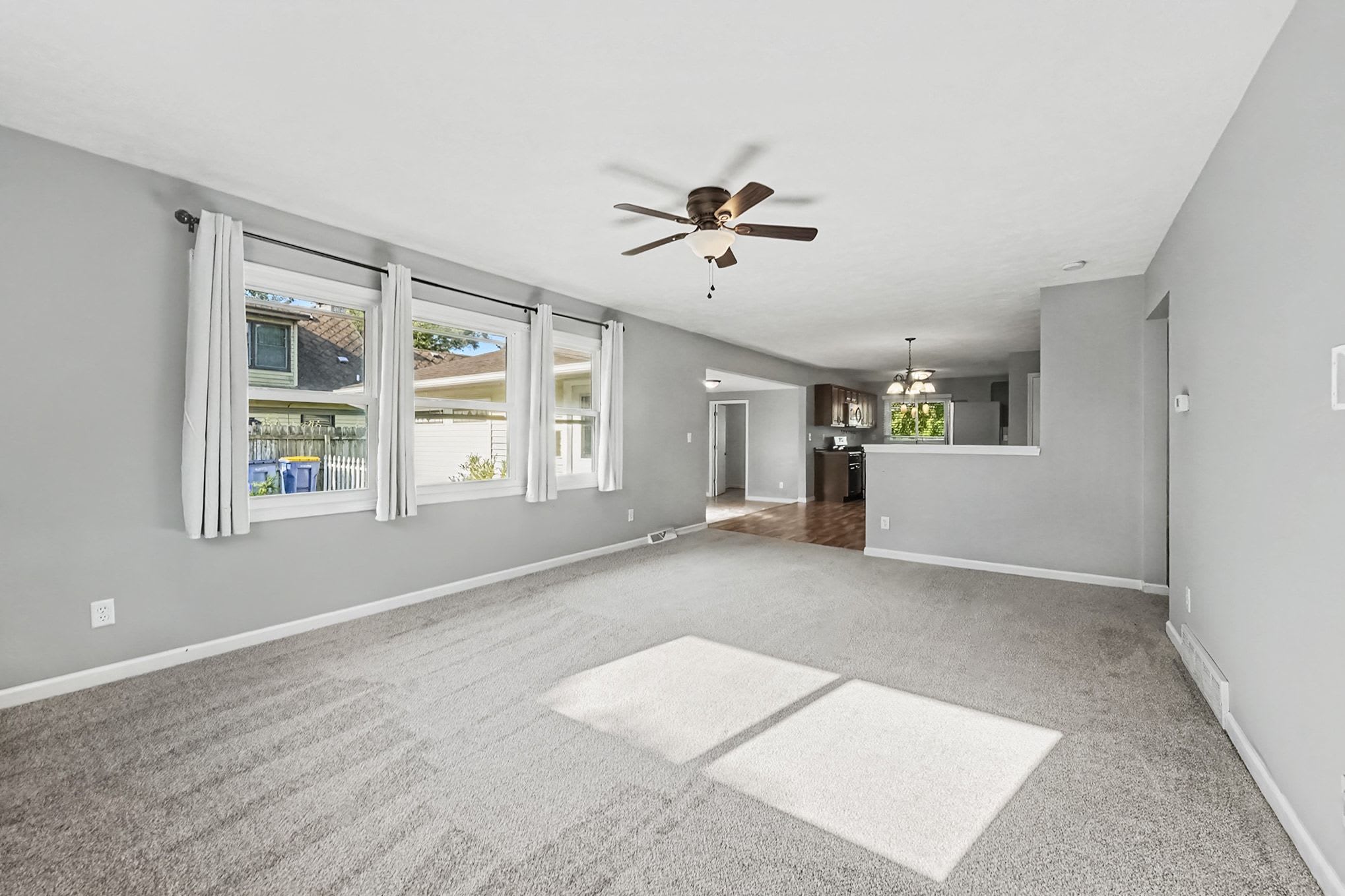 1413 Benjamin Ave NE – photo 3