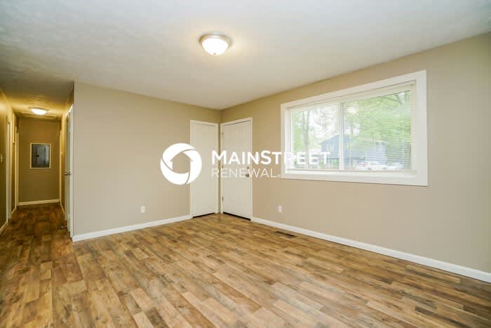 1570 Wilton Drive – photo 2