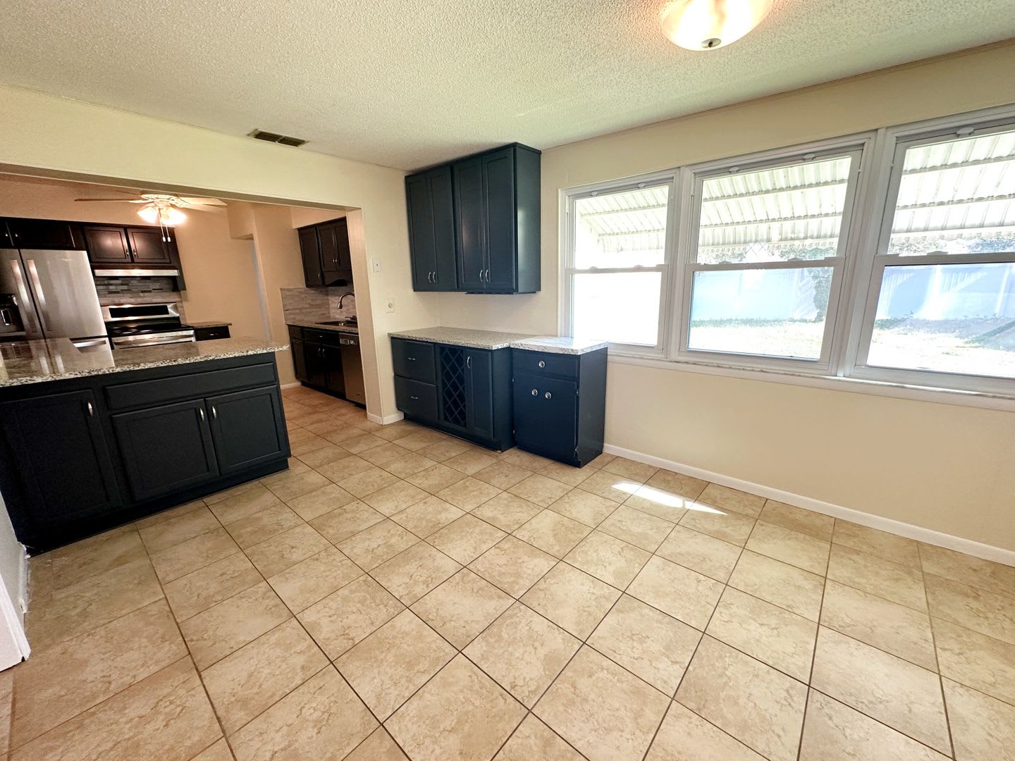 Limited Time Offer 500 Off Your First Month Large Pool Home W Huge Yard New Kitchen Easy Access To St Pete – photo 5