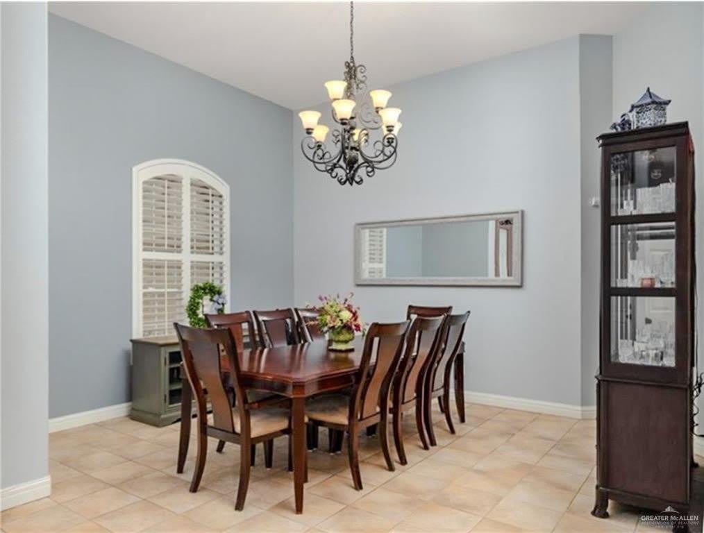 2513 Kings Drive – photo 4