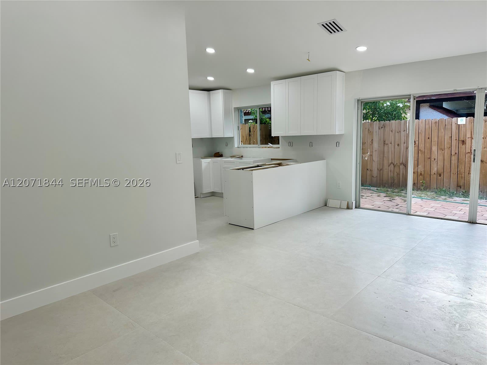 5768 NW 98th Pl – photo 4