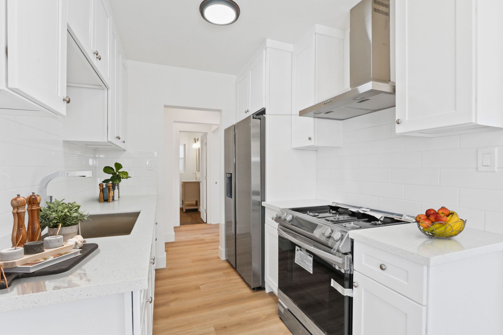 152 S Alvarado St – photo 4