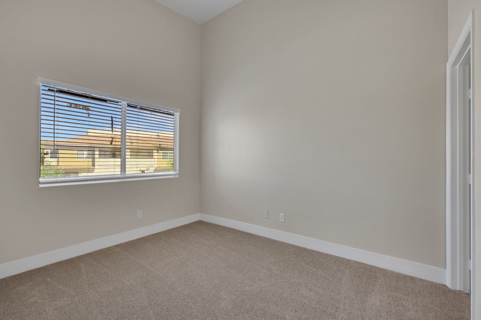 3 bedroom Townhouse – photo 5