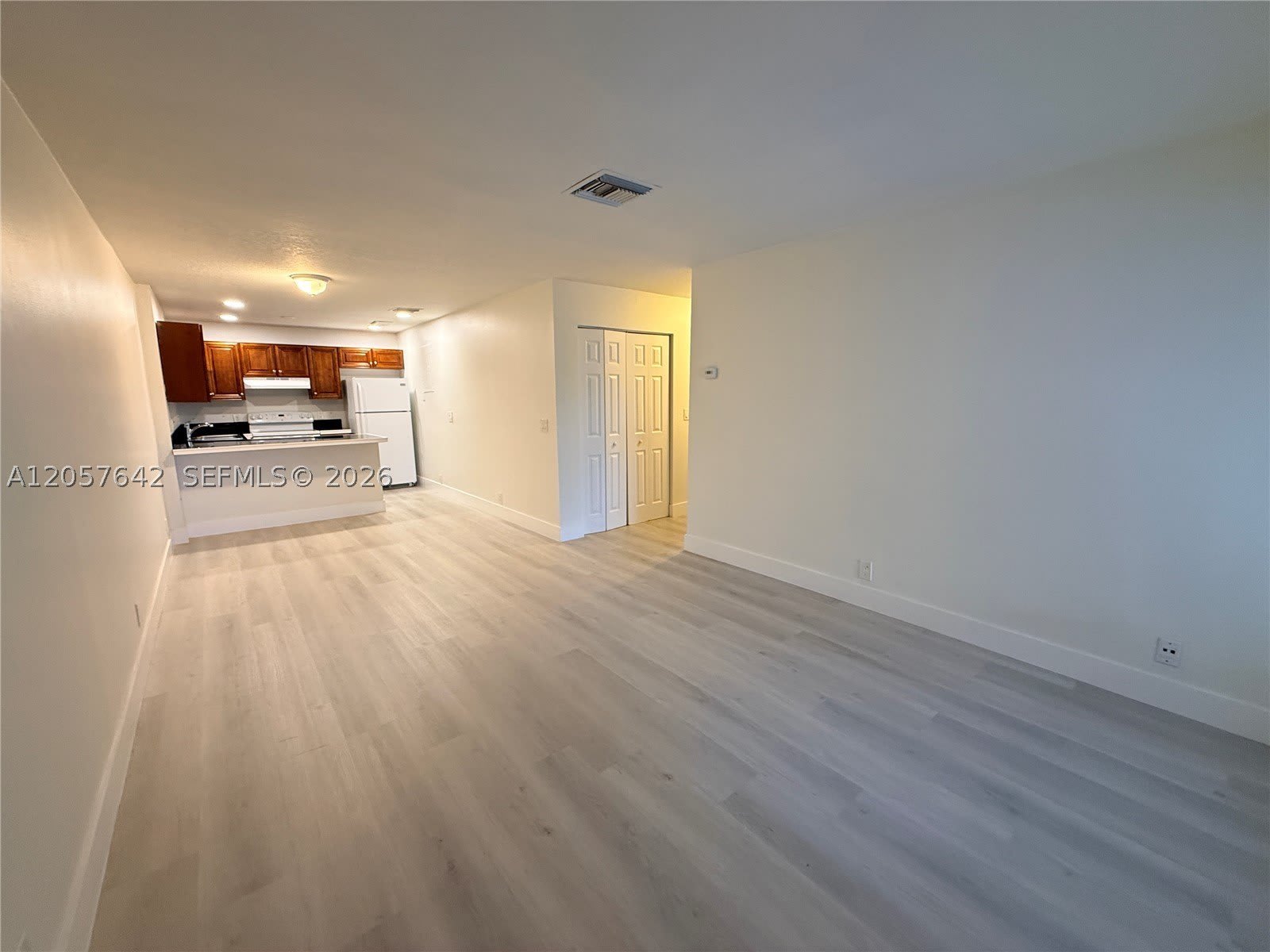10835 NW 45th St – photo 5