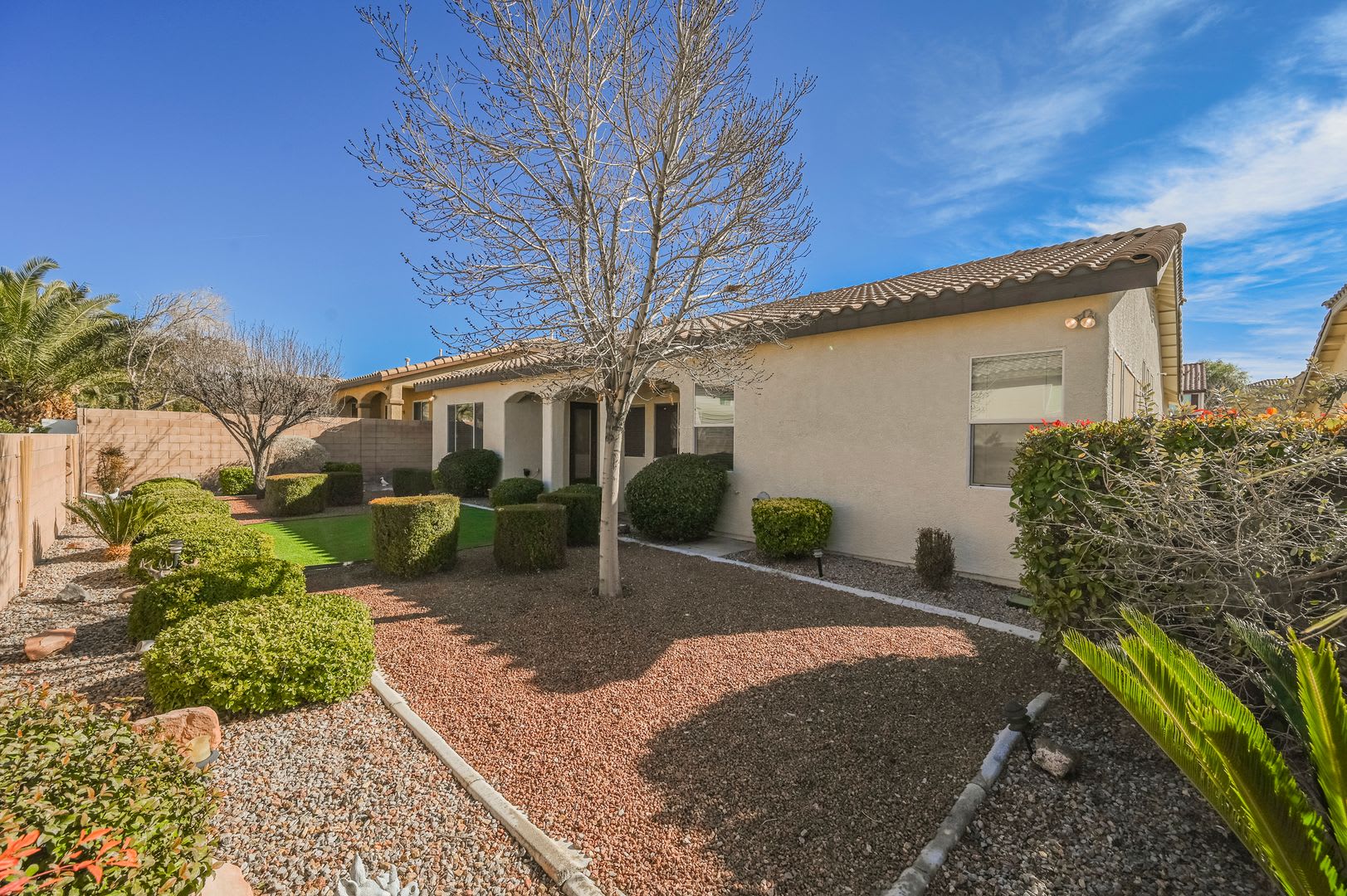 Beautifl 1 Story in Henderson – photo 4