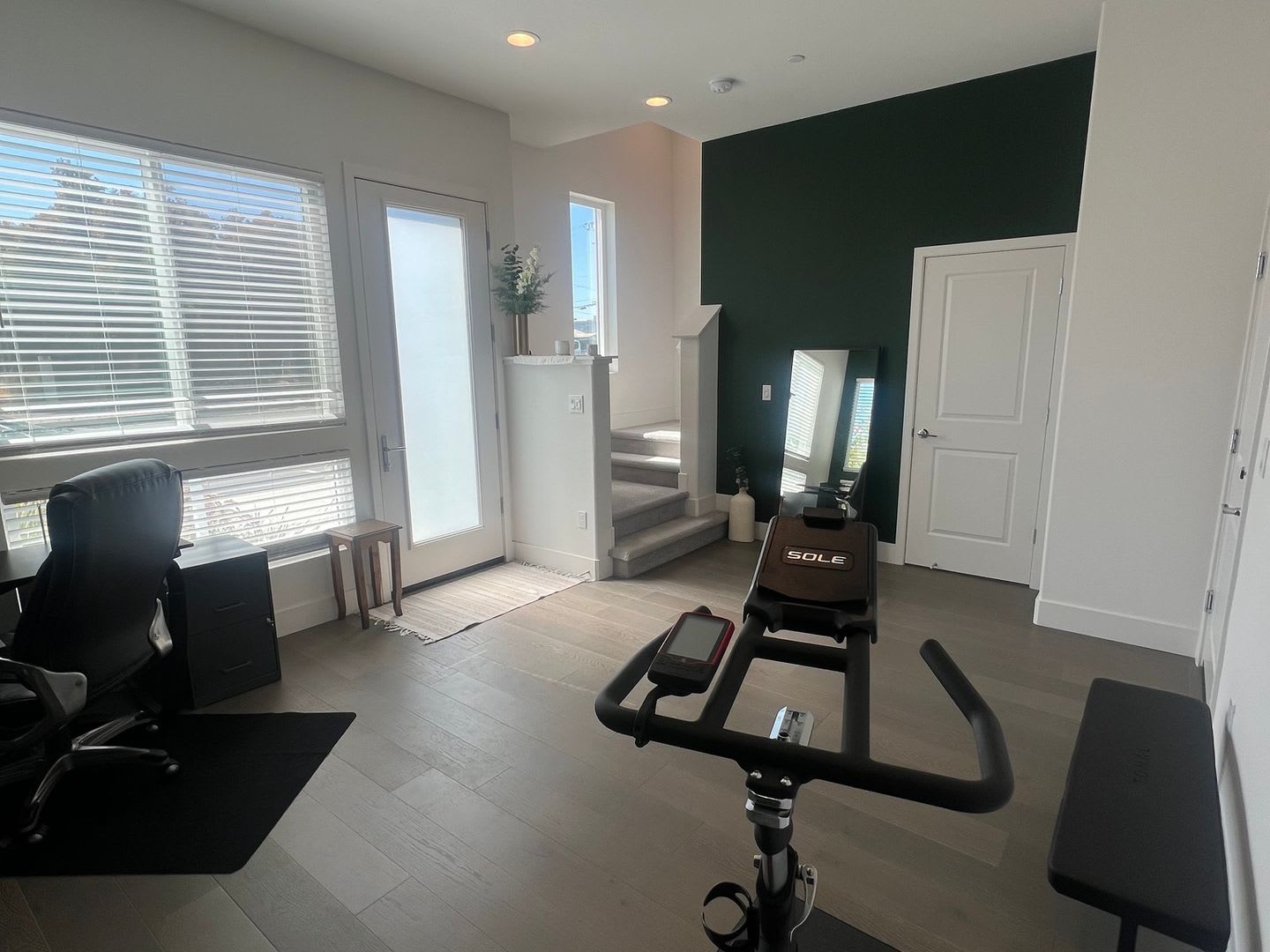 2 Bedroom Condo in Richmond's Recreational Hub – photo 3