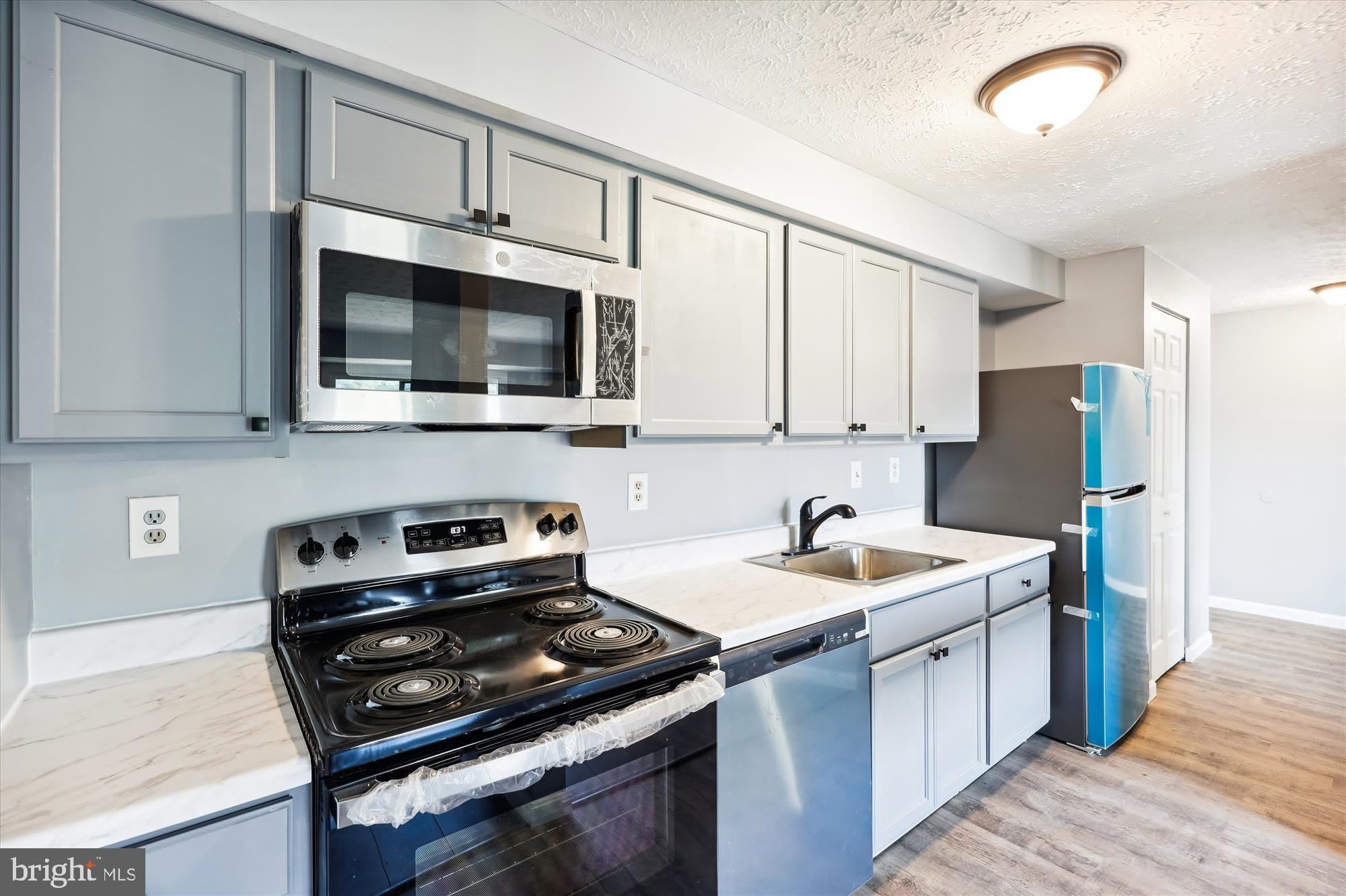 12405 HICKORY TREE Way – photo 3