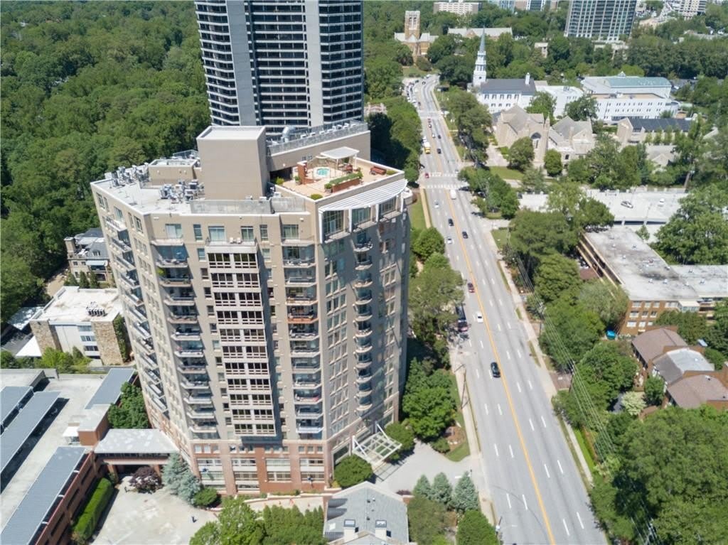2626 Peachtree Road NW – photo 1