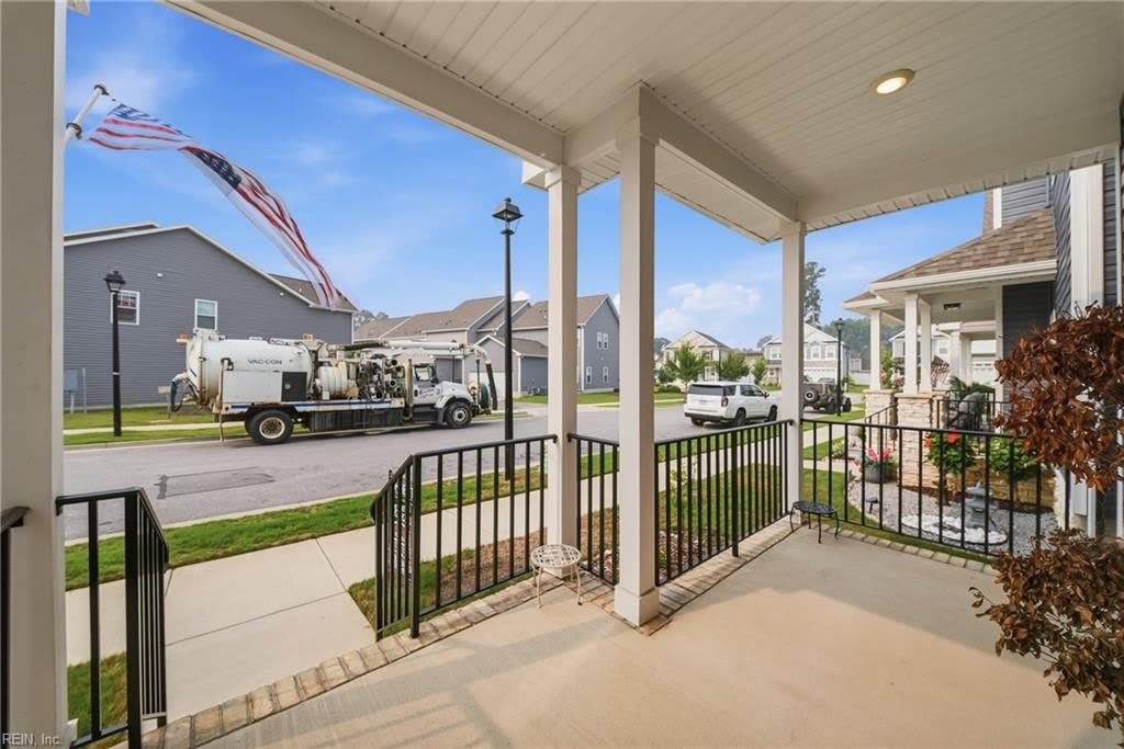 1009 Melbourne Street – photo 4