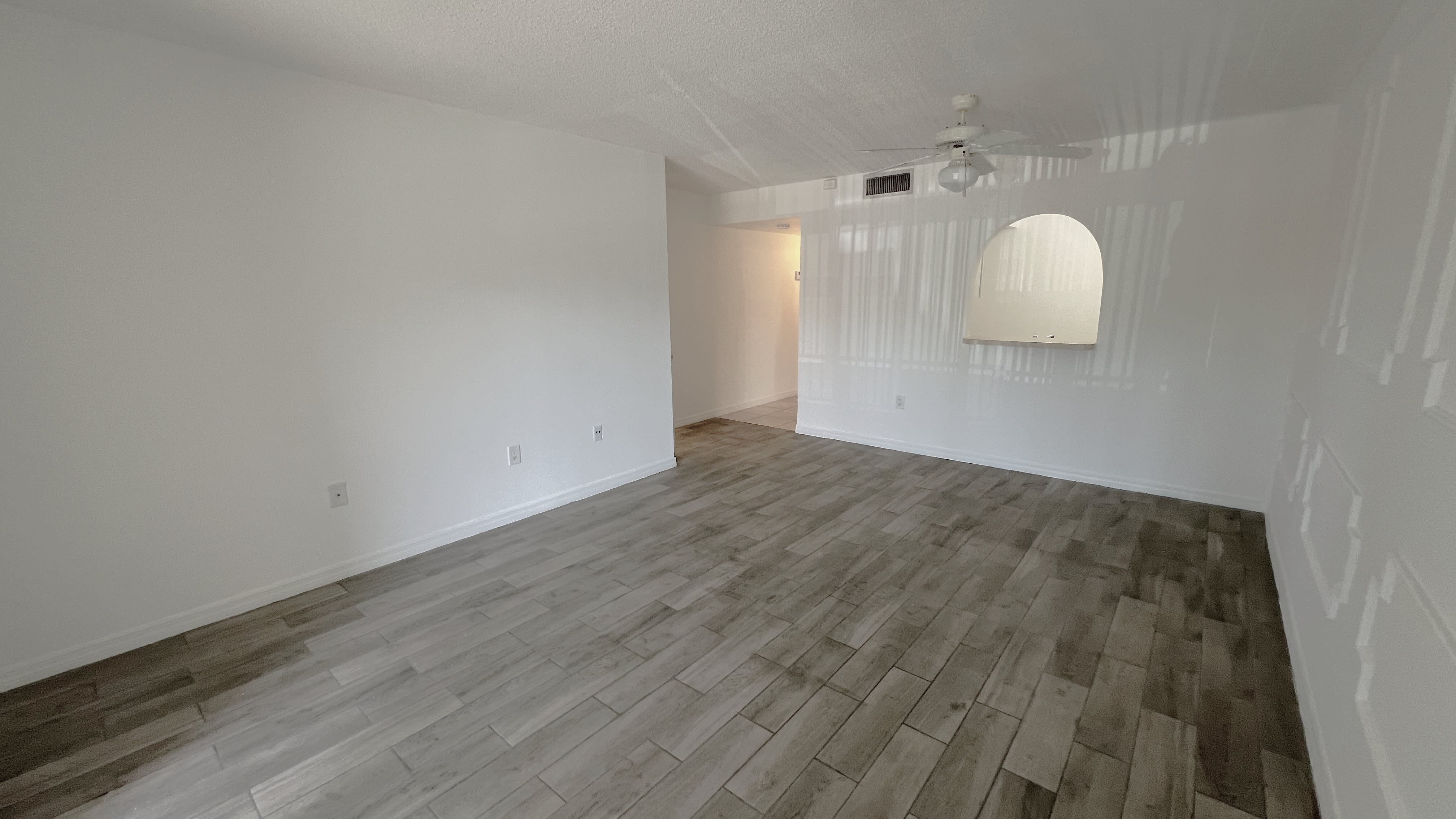 711 N Pine Island Rd – photo 4