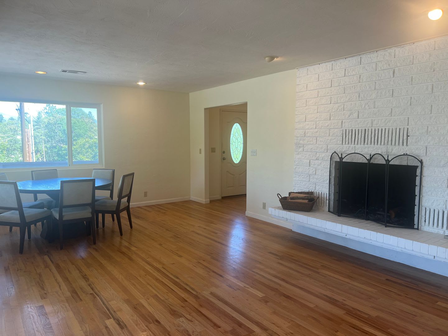Available Now! 3 bedroom Home with Large Deck & View – photo 3