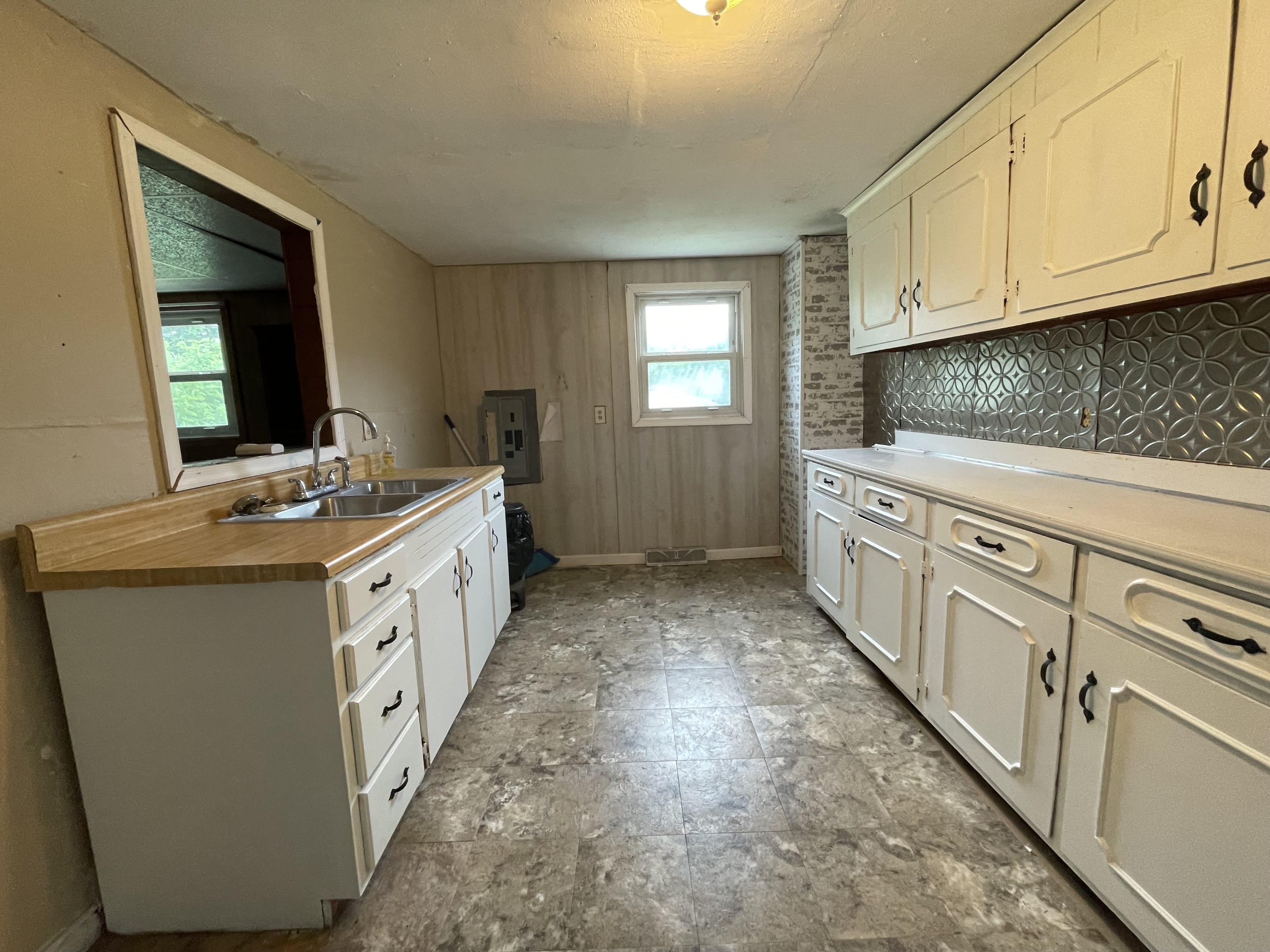 1165 Hawkins Road – photo 4