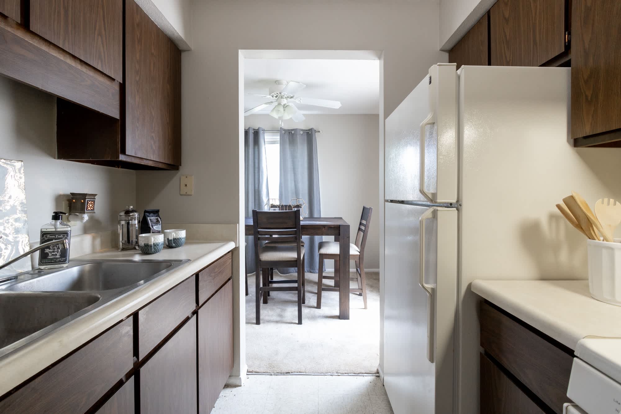Williamsburg on The Lake Apartments of Mishawaka – photo 2