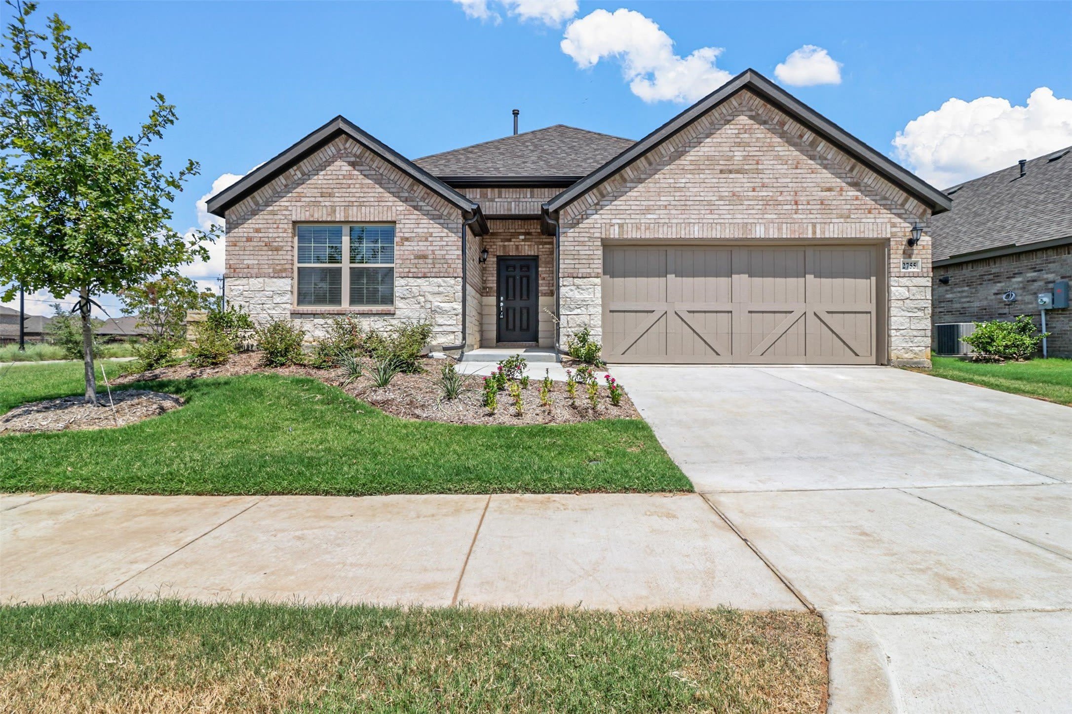 2755 Rambling Road – photo 1