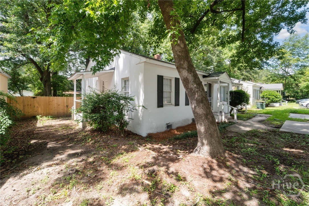 1315 E 55th Street – photo 2