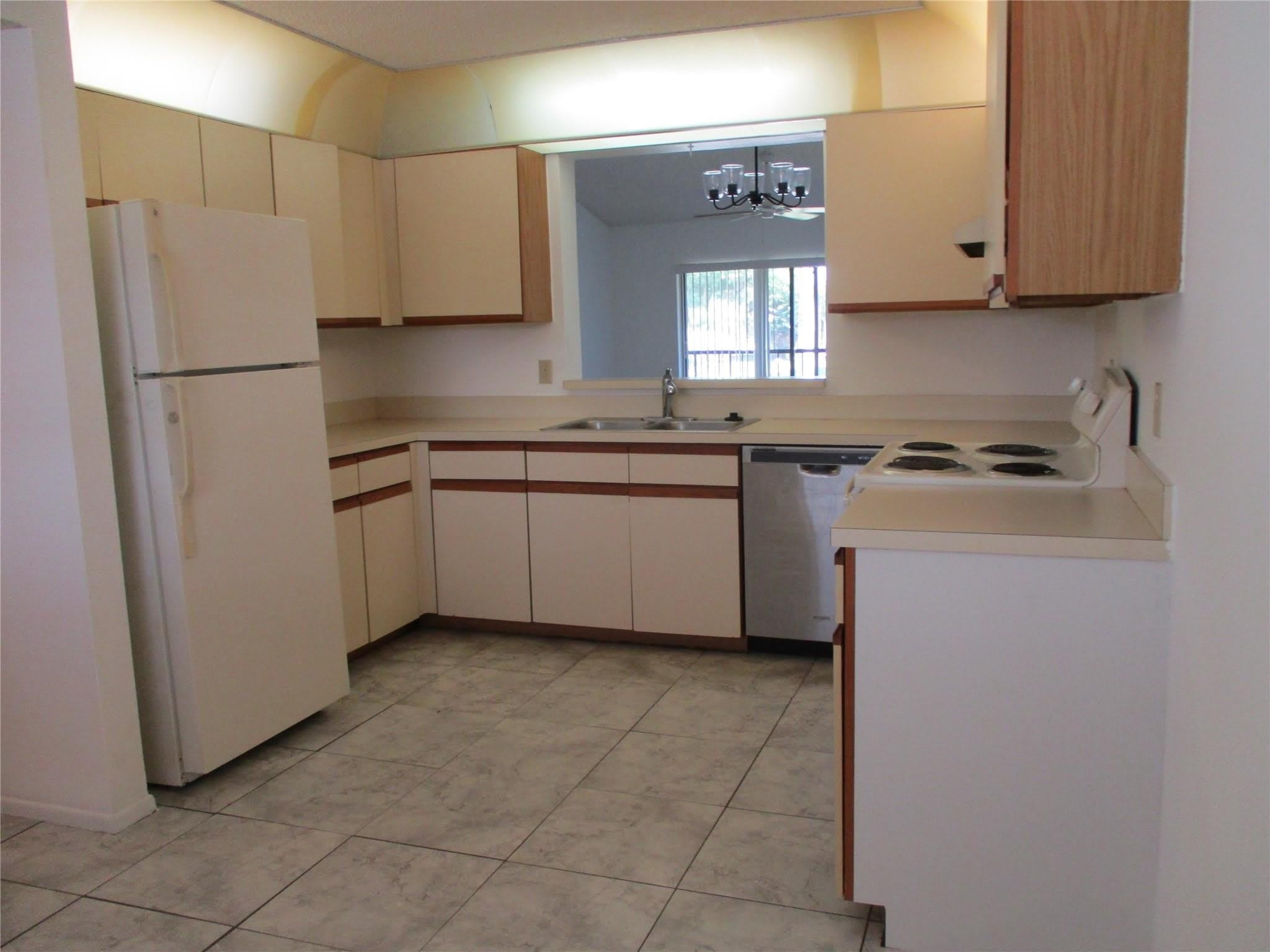 23442 SW 57th Avenue – photo 5