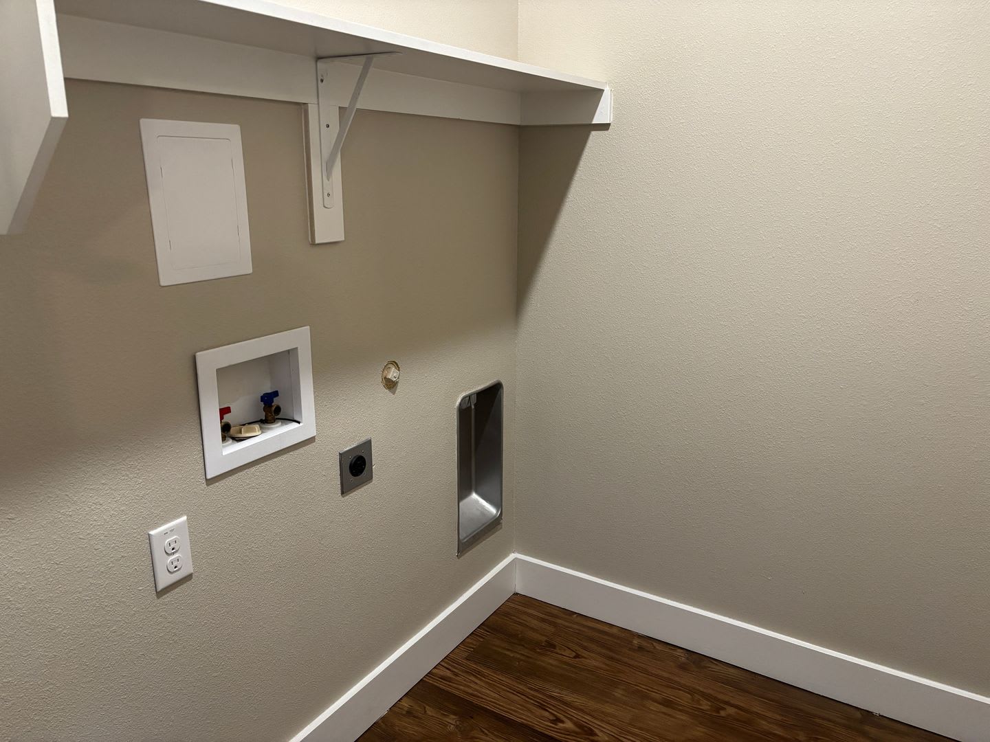 2/2 Townhomes in Great Sherman Location! Ask About Our Move-In Special! – photo 4