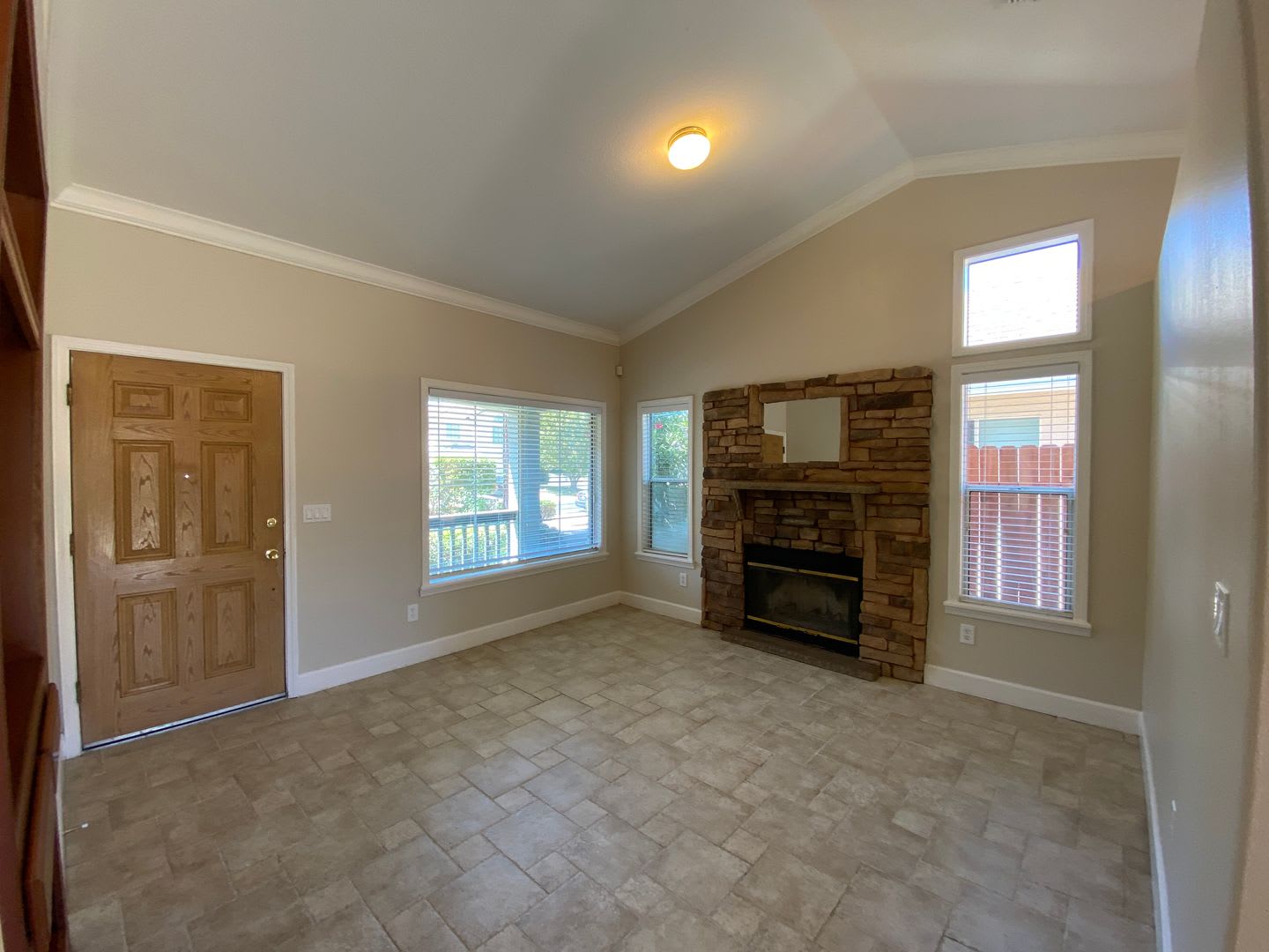 Great Location/Cozy Fireplace/Laguna Creek – photo 2
