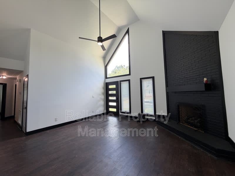 100 Longneedle Ct – photo 5