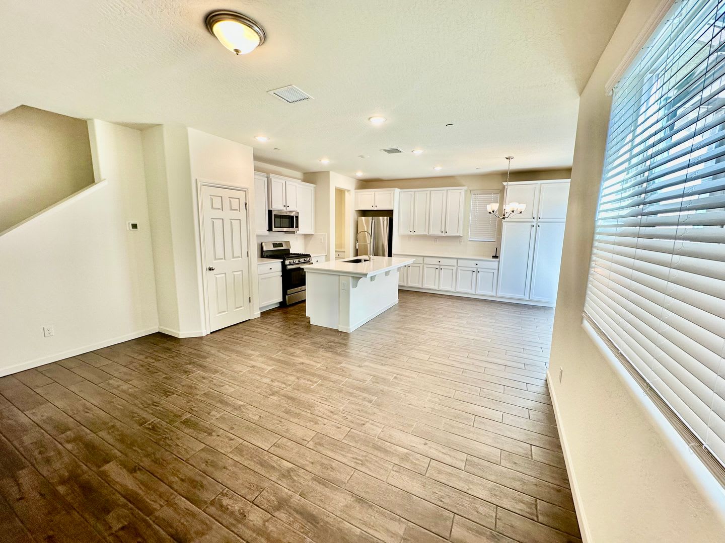Newly Built 3/3 Wilson Home – photo 5