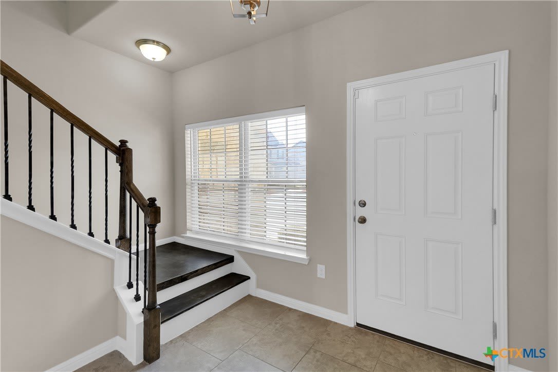 1416 Bichon Bend – photo 3